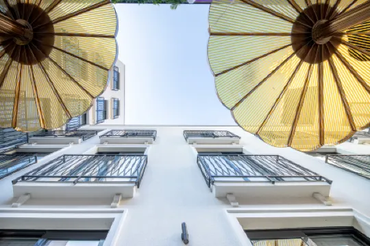 Hotel Calisi Отели рядом с достопримечательностью «Военный музей»