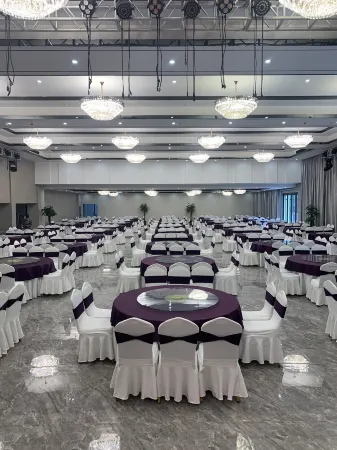 Wubenju Hotel (Jinan Engineering Vocational and Technical College) Отели рядом с достопримечательностью «Jinan Engineering Vocational and Technical College (Xiuyuanhe Campus)»