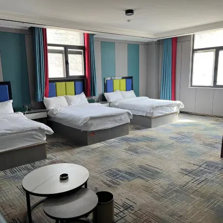 Amdo County Maola Mountain Hotel
