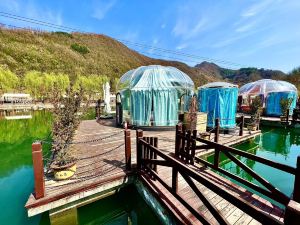 China Plank Road Fishing Village Starry Sky Lake View Homestay