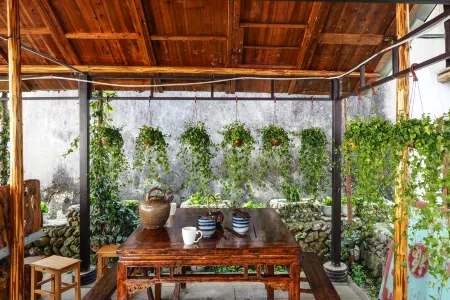 Kaihua Qianyuan Yinju Yishe Отели рядом с достопримечательностью «Qianjiangyuan National Forest Park»