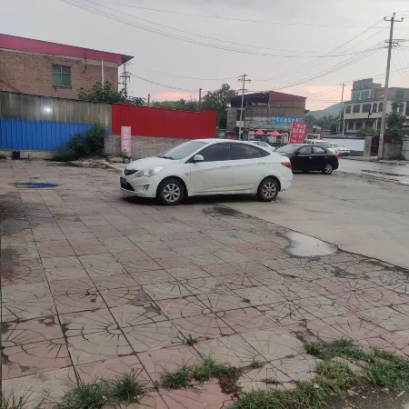 Dongcheng Hotel