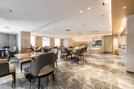 Lavande Hotel (Shenyang Zhangshi Development Zone Shenliao Road) Отели рядом с достопримечательностью «Shenyang University of Chemical Technology (Northwest to Shenyang University of Chemical Technology School Hospital)»