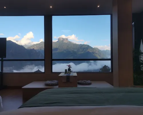 Sister Flower Inn Hotels in Fugong