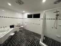 Sydney Golden Swan Holiday house with Pool, Spa, Game Room,150Inch Projector and Smart House