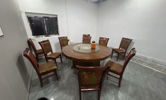 xiyun Holiday Hotel