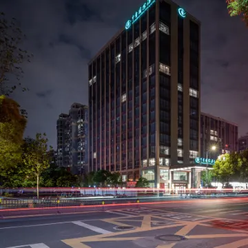 china  youth international hotel Các khách sạn gần Đinh Gia Châu