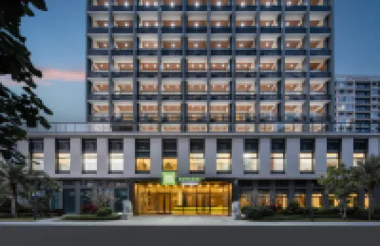 Ibis Styles Hotel (Sanya Bay Sanya Phoenix Airport) Hotels near Hainan Jingrun Pearl Museum