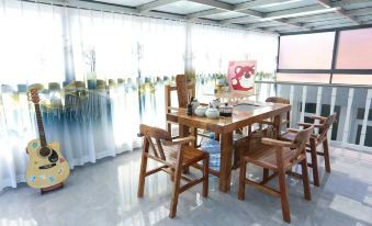 Boutique Courtyard Room