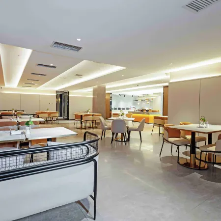Home Selection Hotel (Aksu Branch)