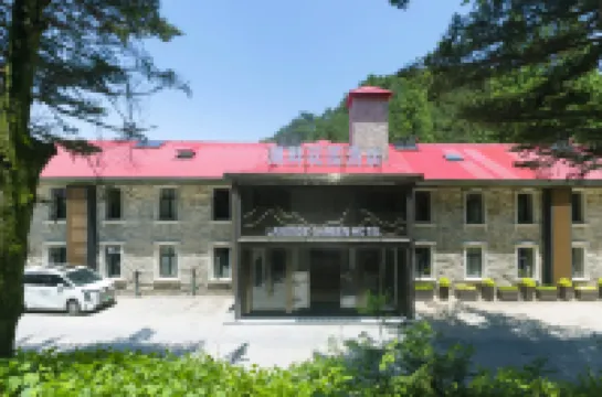 湖畔花園飯店（廬山風景名勝區含鄱口店） 廬山國家級旅遊風景名勝區-蘆林湖附近的飯店