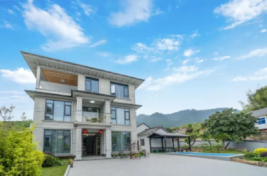 Floral Hotel·Tonglu Fenglinwan Homestay Отели в г. Тунлу