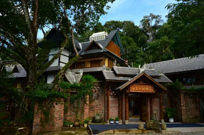 Jingmai Mountain Ancient Tea Forest Xiangong Family Courtyard Guanyun Sea Inn