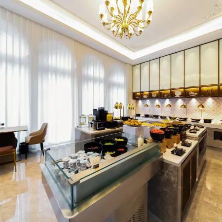 Vienna International Hotel (Daocheng Aden Scenic Area)