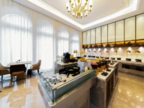 Vienna International Hotel (Daocheng Aden Scenic Area)