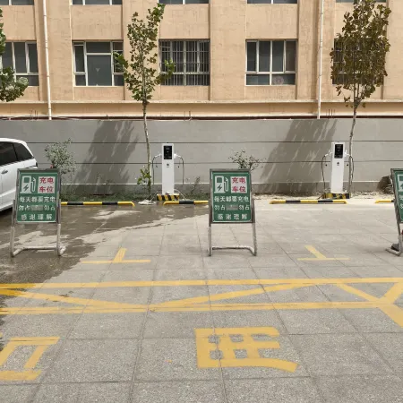Jianguo HIDDEN Hotel (Hotan Night Market Tuanjie Square)