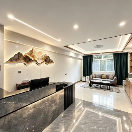 Shambhala Hotel (Daocheng Yading Shangri-La Town)