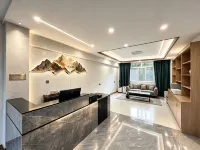 Shambhala Hotel (Daocheng Yading Shangri-La Town) - 2-Star