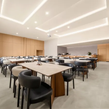 Xinxiang Normal University Licheng Ruixuan Hotel