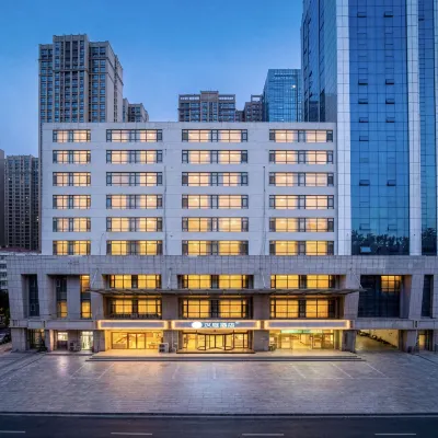 Hantingbaodingchaoyangbeidajiejiudian Hotels near Baoding Botanical Garden