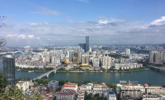 Vienna International Hotel (Liuzhou Wuxing Pedestrian Street)