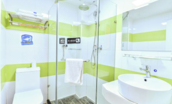 7Days Inn Chain Hotel (Guilin Qixing Road Normal University)