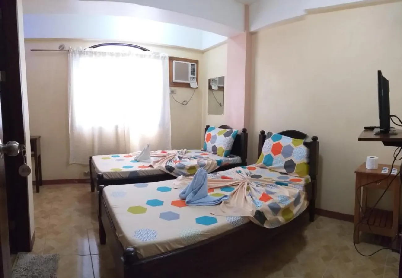 Divine Castle Travelers Inn Номера Photos