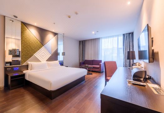 5. 오렌지 호텔 셀..