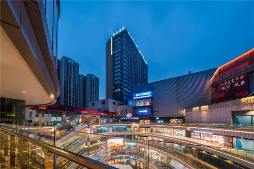 Luzhou High-speed Railway Station Bubu High-entiandi Yaduo Hotel