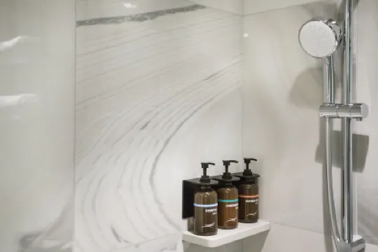 Wharney Hotel Отели рядом с достопримечательностью «Сёнвань»