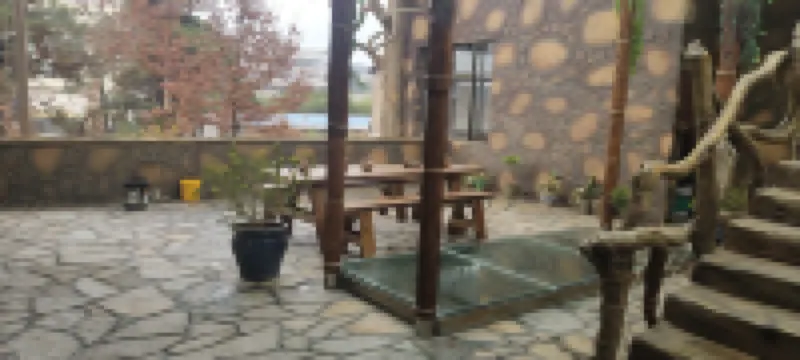 Shilin Yijiaqin Inn