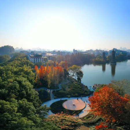 Venus Royal Hotel (Guilin Elephant Trunk Hill Sun and Moon Twin Towers)