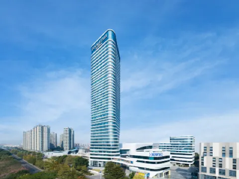 DoubleTree by Hilton Foshan-Nanhai Hotels near HuangQi BuXingJie