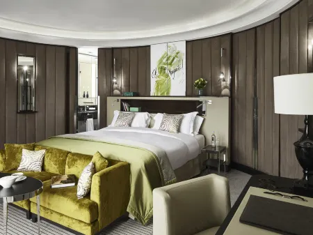 Sofitel Frankfurt Opera Отели рядом с достопримечательностью «Taunusturm»