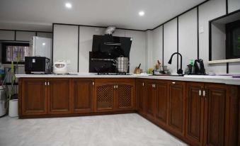 Shu Yi Shu Er B&B(Dalian Nanshan Road Shop)