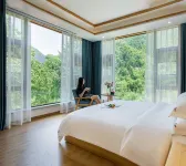 Yuye Xipan Holiday Parent-child Mountain Ye Suxi Meishu (Anji Shenxi Canyon Drifting Store)