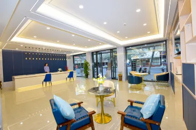 Four Seasons Sunshine International Hotel Dunhuang Hôtels à proximité de : Dunhuang Stadium