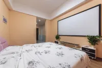 First sight intelligent film and television apartment (Linyi University Town Golf manor store) - วิว