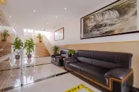the Garden. Empress 6118 Home Stay Hotel Hotels near Tianfu New Area General Aviation Vocational College
