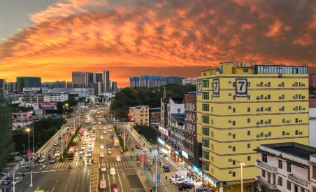 7Day inn (Nanning Jiangnan Passenger Station Metro Station) - Housity