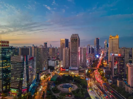 Vienna International Hotel (Changsha Furong Square  lFS International Finance Square Branch)