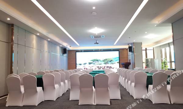 Yizi Hotel (Guangzhou International Exhibition Center and Canton Tower)