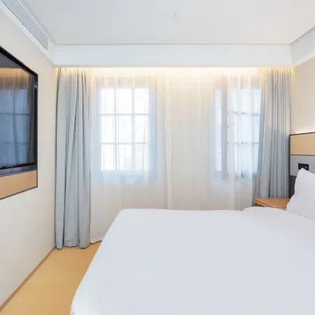 JI Hotel (Tianjin Xiaobailou ) Отели рядом с достопримечательностью «Станция метро Xiaobailou»