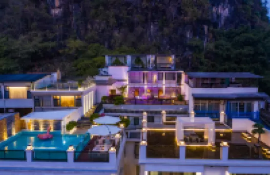 โรงแรมเว่ยป๋อ ซานชู (ถนนตะวันตก หยางซั่ว ลี่เจียง)