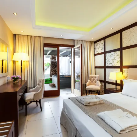 Theartemis Palace