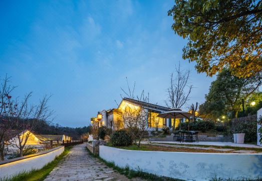 Floral Hotel 정원 풍경