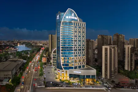 DeRUCCI Hotel (DongGuan BinJiang Stadium Station) Отели рядом с достопримечательностью «CPC Dongguan Party School of CPC»