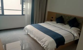 Shennongjia Cradle Lake Homestay