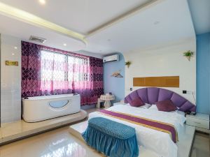 Light Stay·Noli Theme Hotel (Shanghai Fengxian Nanqiao Branch)