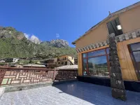 Black Yak Hotel